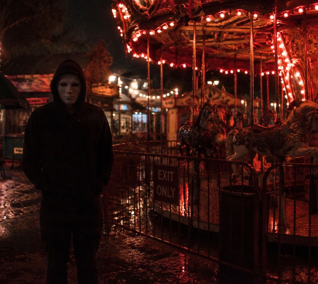 Case 3 – The Masks of Redwood